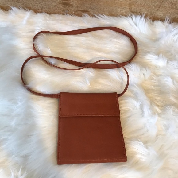 TUSK Handbags - 💙 5/$20 Vintage Tusk Small Crossbody Bag/Wallet